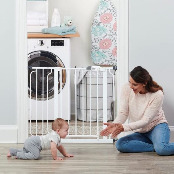 Regalo Easy Step 38.5-Inch Wide Walk-Through Baby Gate - Image 3